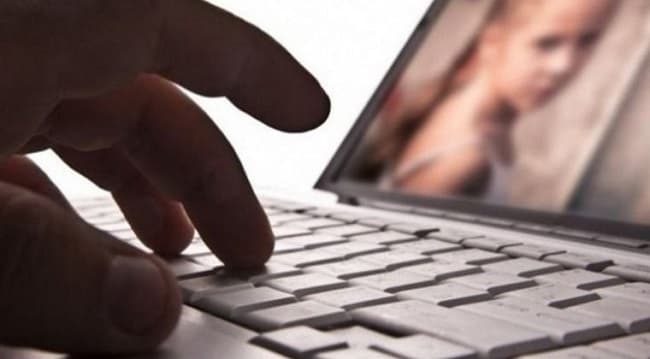 Detienen a un hombre que almacenaba gran cantidad de pornografía infantil