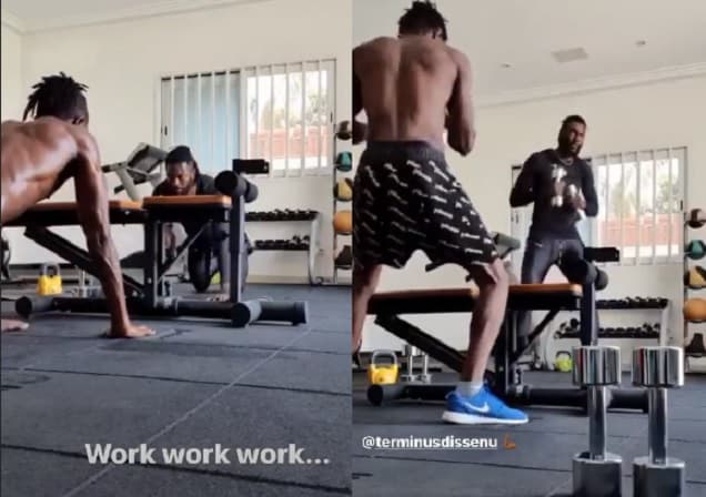 Adebayor se muestra activo en redes