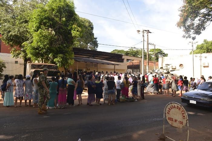 Familiares de reclusos se concentran frente al Penal de CDE