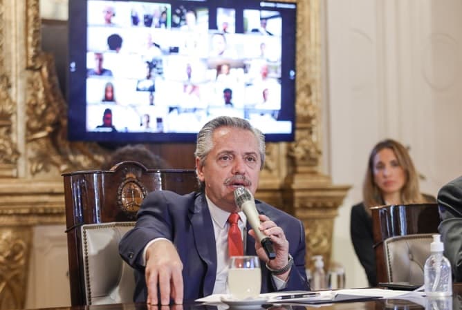 Decretan cuarentena obligatoria en Argentina