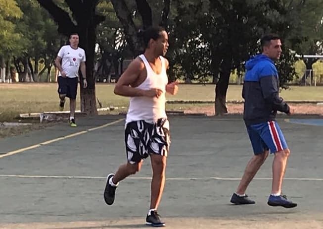 El relato del debut de Ronaldinho en la Agrupación