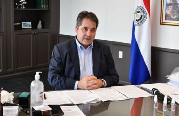 Prohíben embarque de extranjeros no residentes desde este miércoles