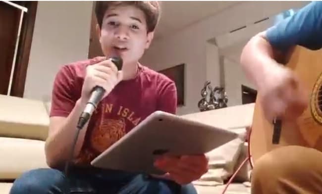 Joven artista conmueve con composición y pide quedarse en casa