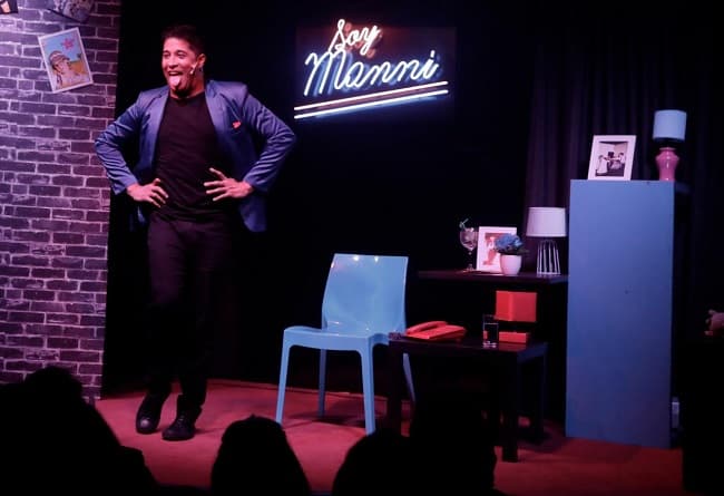 Desde el Teatro Latino, Manni Delvalle transmitirá su unipersonal