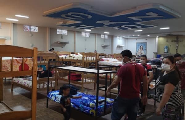 Tras quejas, compatriotas serán trasladados a otros albergues