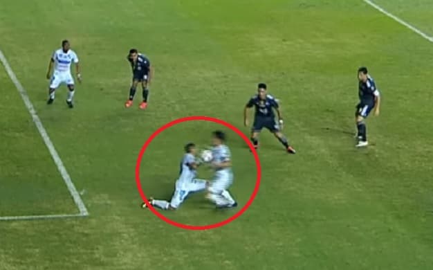 Revelador audio del VAR en el partido entre Nacional y Olimpia