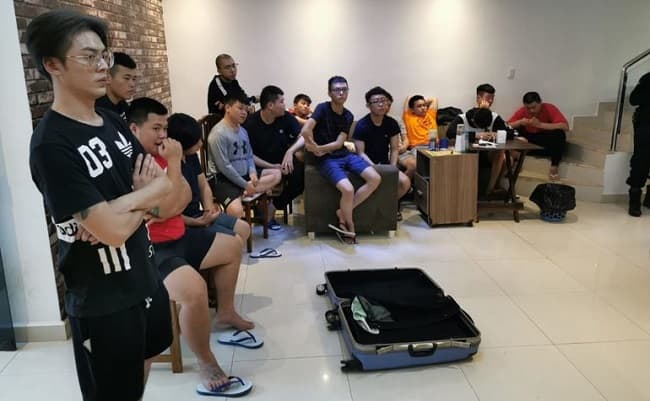 Ordenan prisión para agentes procesados por robo de dinero a taiwaneses