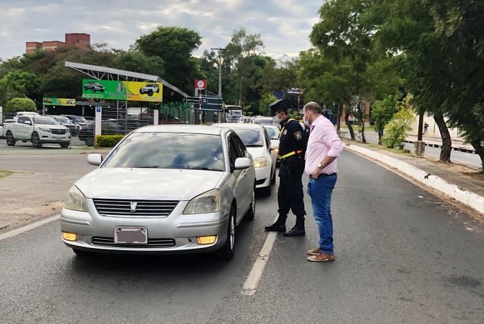 Fiscal imputa a suboficial por pedir coima en control de cuarentena