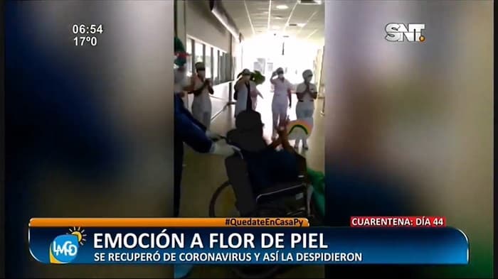 Enfermera supera el coronavirus y se retira en medio de aplausos