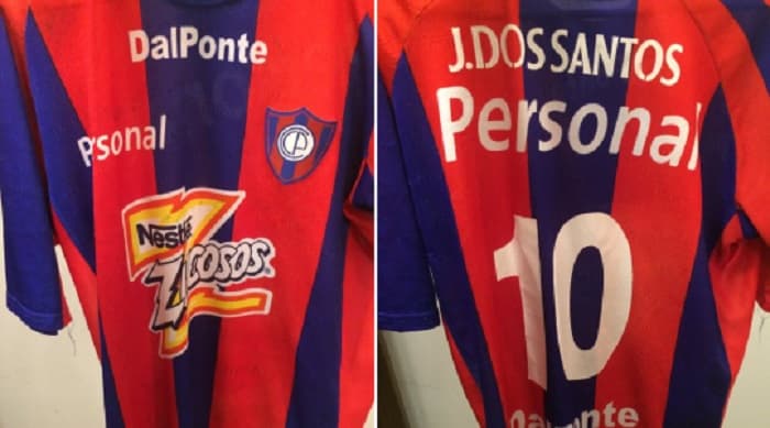 Dos Santos subasta camiseta de un partido histórico