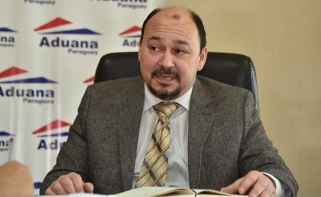 Suspenden interpelación al director de Aduanas por falta de quórum