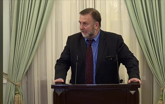 Gobierno pretende “reformar” varios sectores