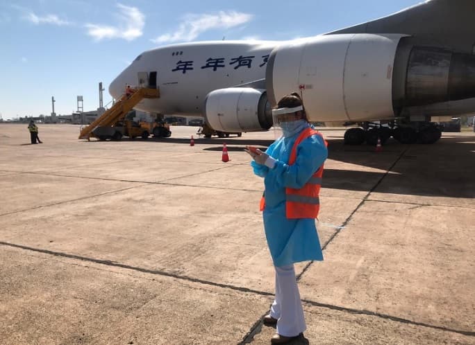 Avión carguero traía toneladas de electrónicos sin papeles, según diputada