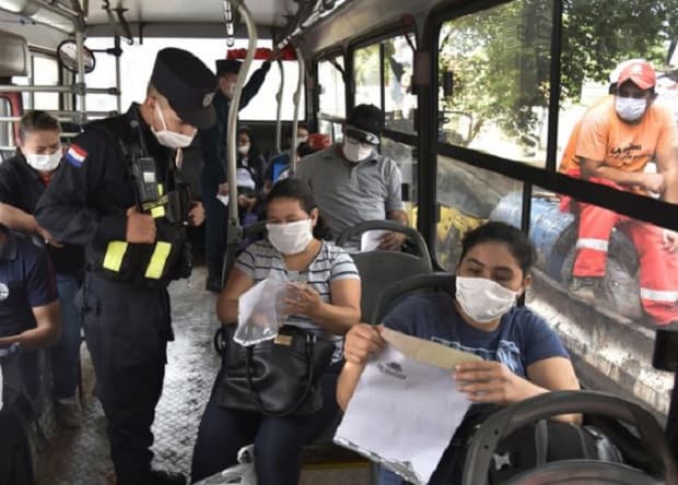 Uso de tapabocas en buses es obligatorio y Fiscalía controla