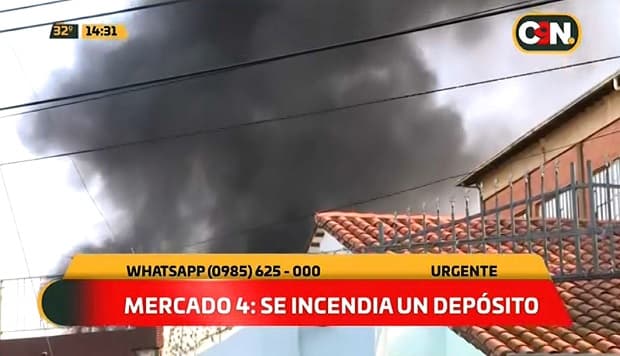Incendio consume depósito en zona del Mercado 4