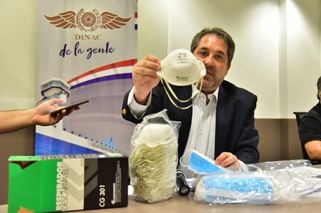 Ejecutivo suspende contratos de compra de mascarillas de la Dinac