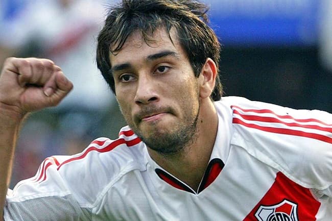 Nelson Cuevas afirma que Ramón Díaz “se quedó en el tiempo”