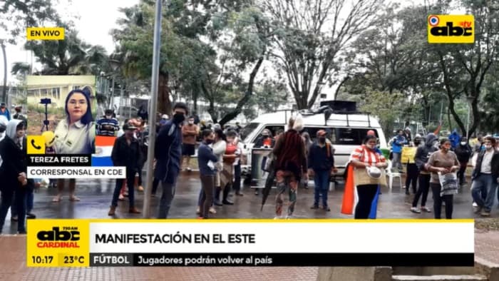 Pobladores de Alto Paraná se manifiestan solicitando ayuda del Estado
