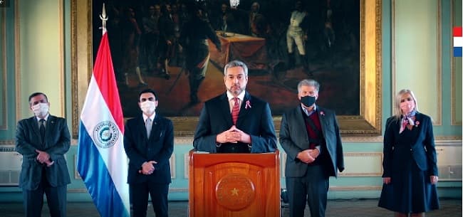 Abdo Benítez crea comisión para controlar compras de insumos