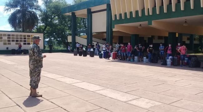 Dos mujeres provenientes de EE.UU. dan positivo a Covid-19