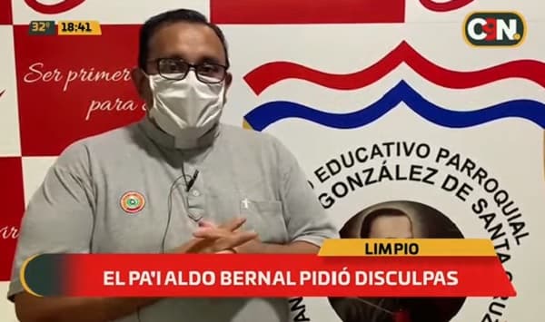 Cura pide disculpas tras tratar de patoteros a padres