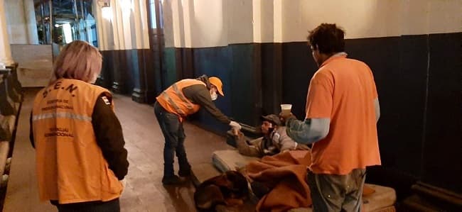 SEN asiste a personas expuestas al frío en las calles