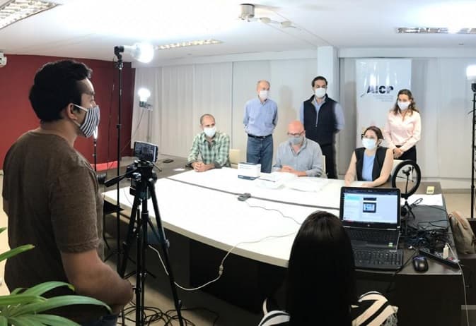 Compra de tapabocas se manejó con sigilo y favoritismo, aseguran