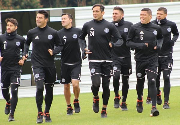 Contactos dan negativo y Olimpia jugará este viernes