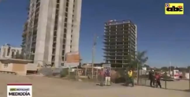 Joven obrero fallece tras caer del séptimo piso de obra pública