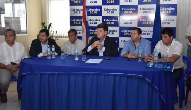 Destituyen a cuatro senadores del directorio del PLRA