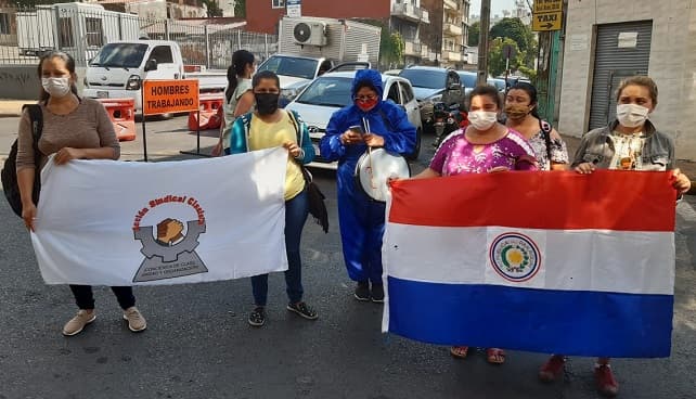 Tras manifestación, trabajadoras de proveedora del Estado cobrarán salarios
