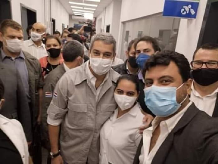 Esther Roa denuncia a Abdo Benítez y Mazzoleni por aglomeración