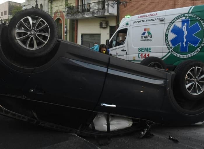 Periodista Mabel Rehnfeldt sufre choque en el microcentro