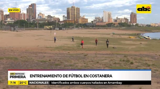 Policía interviene en entrenamiento de fútbol en la Costanera