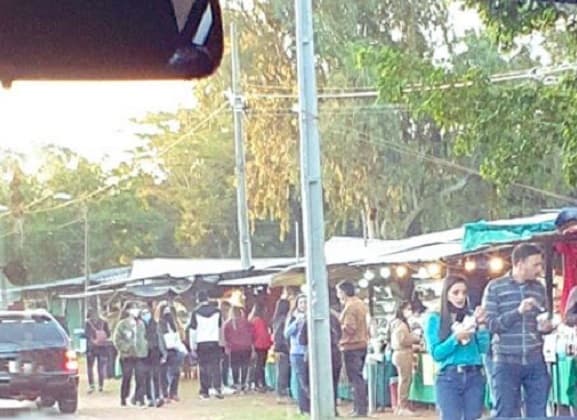 Expo Frutilla estalla en pleno aumento de casos