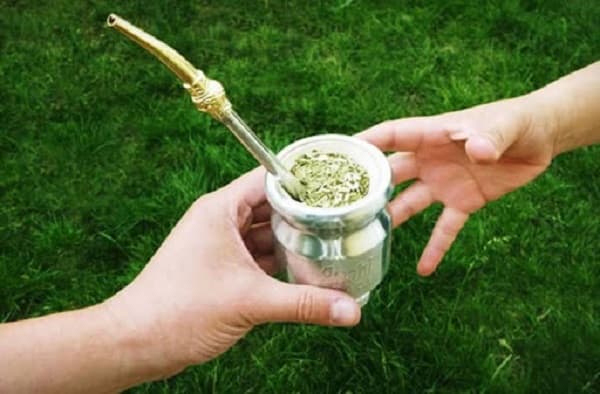 Mate grupal diseminó el coronavirus en Paraguarí, revelan