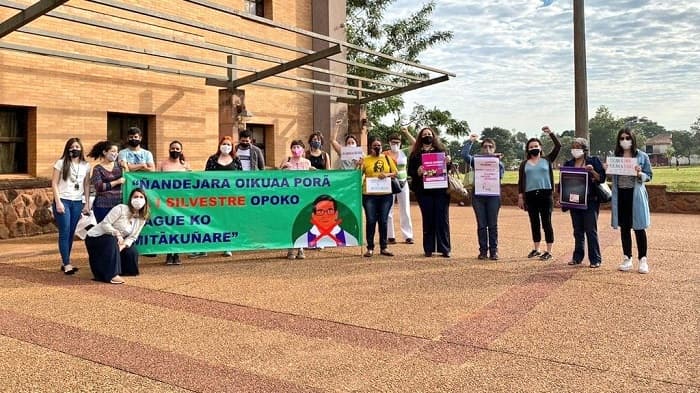 Cura se somete a juicio por acoso sexual a una joven