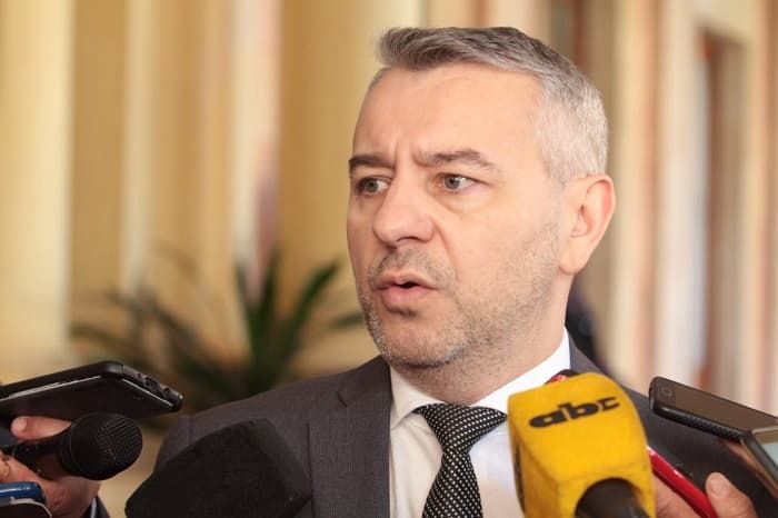 Confirman seis casos positivos en Gabinete Militar del Ejecutivo