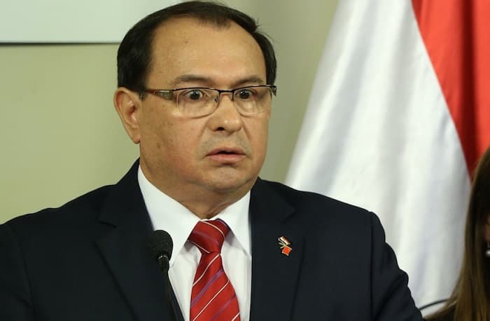 Presidente de Puertos tenía contratado a su hijo, que apenas es estudiante