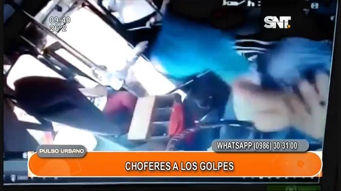 Chofer golpea a otro tras rose entre sus unidades