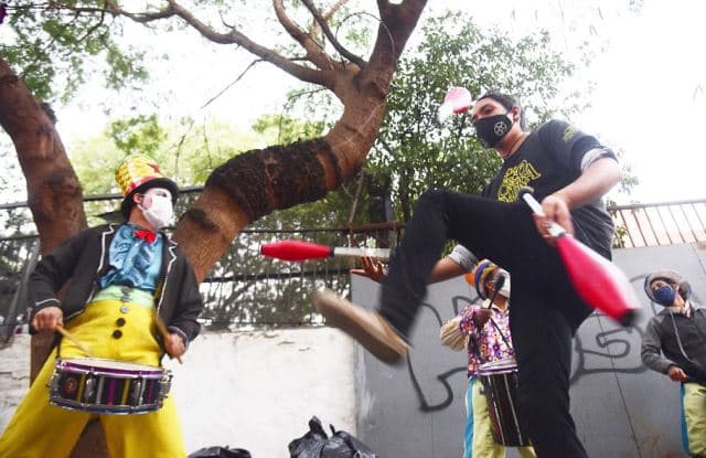 Postergan análisis de subsidios a artistas