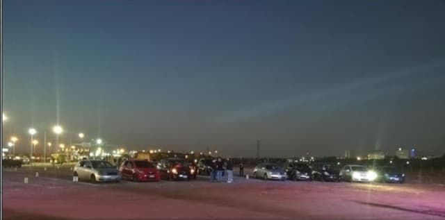 Autoteatro Show en la Costanera a bocinazos