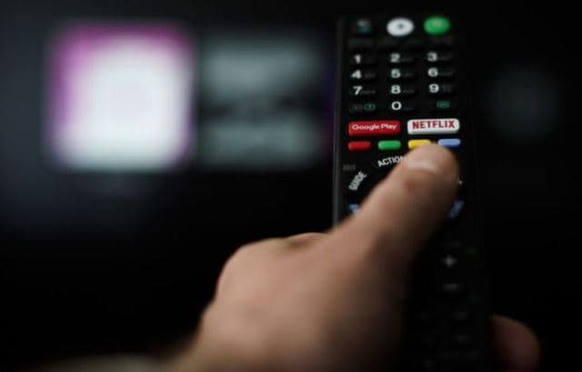 Netflix mueve piezas ante avance de Disney, HBO y otros