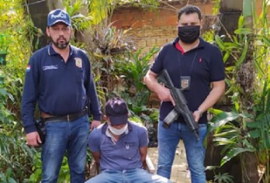 Detienen a hombre por el asesinato de su expareja