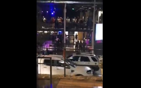 Fiestas en bares genera indignación de internautas