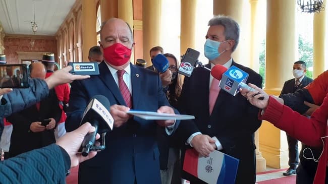 UIP se acerca al Ejecutivo y plantea ser el “motor” de la reactivación