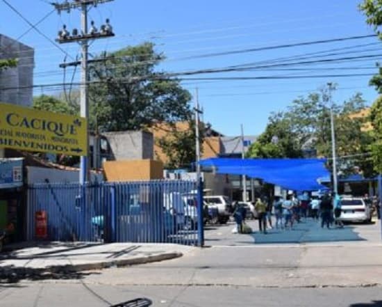 Relajo causó brote de casos en Luque, asegura intendente