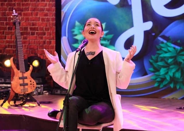 Andrea Valobra cantará en el ciclo Studio Jazzcional