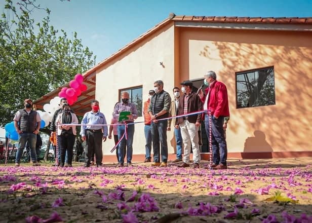 Familias reciben soluciones habitacionales en Caazapá