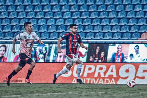 Dos encuentros se desarrollan este sábado por la cuarta fecha del Clausura